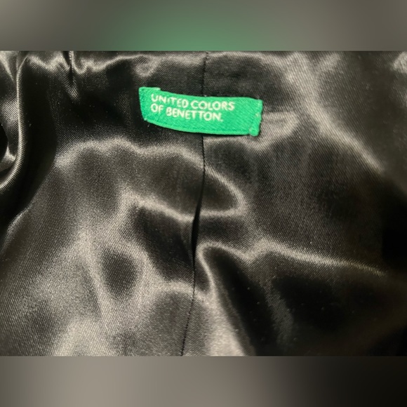 NWOT UNITED COLORS OF BENETTON BLACK WOOL CROPPED BUTTON JACKET, Size Small - Picture 6 of 9